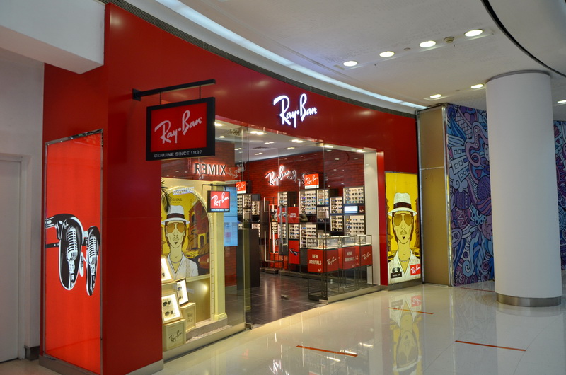 Ray?Ban 宏伊国际广场店——环球360 CIS 商用安装系统的经典应用
