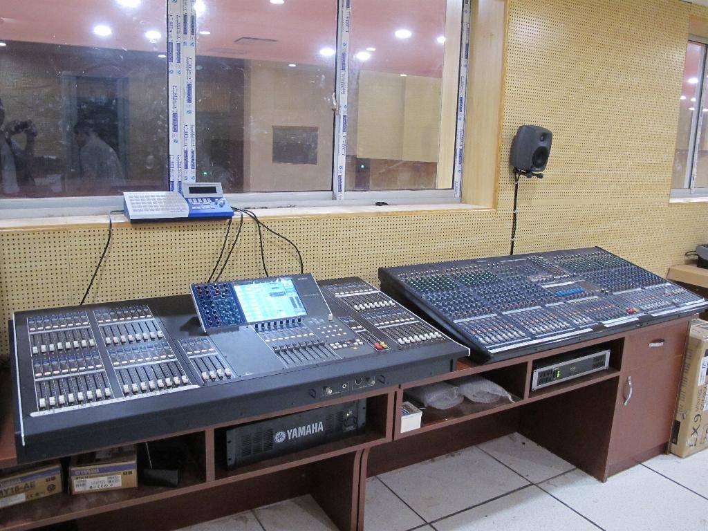 广东省委新礼堂（珠岛会堂）——M7CL、LS9数字调音台运用于大会堂及各会议厅扩声