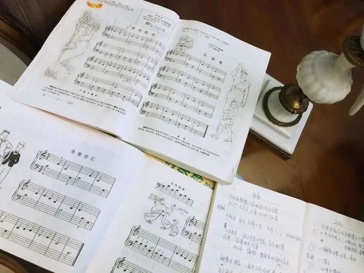 宋思衡的“宅抗疫” | 挑战主播、筹集口罩、闭关作曲，这位取消了20场演出的钢琴家原来这么忙！
