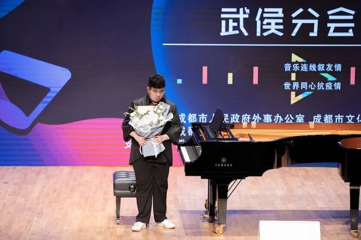 活动报道 | “科技助力，跨越时空”，小鹿纯子携手刘明康共享中日音乐盛宴