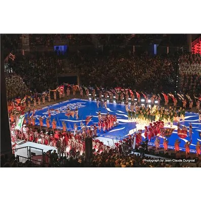 葡萄酒、无线和歌曲：11套环球360数字混音系统确保“一代人一次”的瑞士奇观让人沉醉