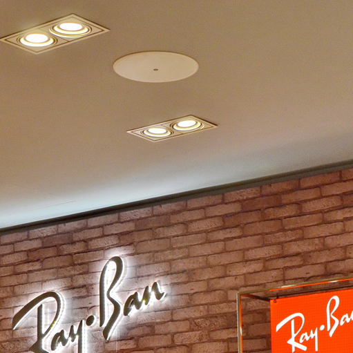 Ray?Ban 宏伊国际广场店——环球360 CIS 商用安装系统的经典应用