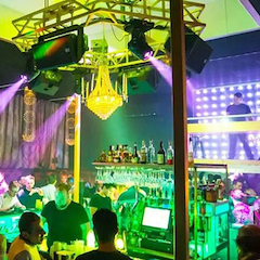 环球360让夜店客与近邻在斯德哥尔摩的Underbara愉快相处