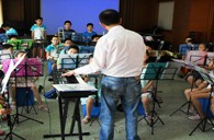 上：缈谌行男⊙Щ非360示范管乐团大师班活动报道 